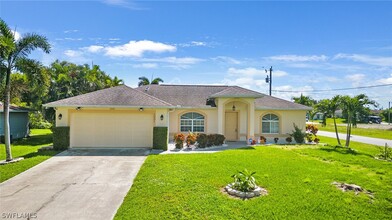 1001 NE 6th Ave in Cape Coral, FL - Building Photo - Building Photo