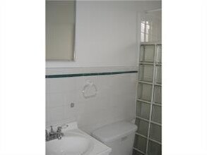 3012 Seville St in Fort Lauderdale, FL - Building Photo - Building Photo