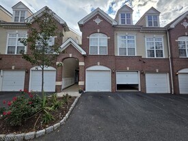 228 Riverwalk Way in Clifton, NJ - Building Photo