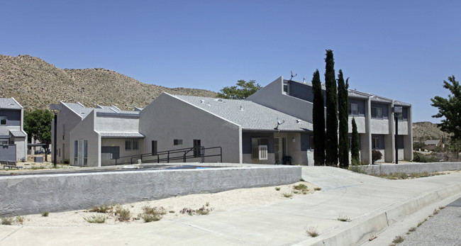 Sunwest Villas in Yucca Valley, CA - Building Photo - Building Photo