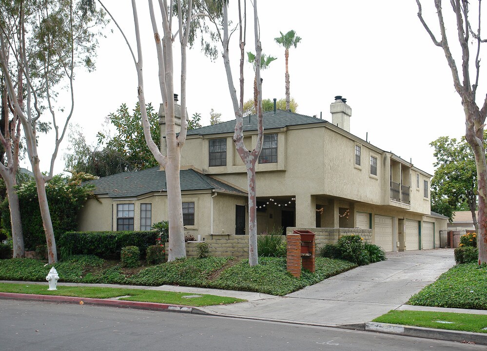 2609 Monte Carlo Dr in Santa Ana, CA - Building Photo