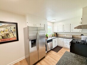 240 Vista De La Cumbre in Santa Barbara, CA - Building Photo - Building Photo