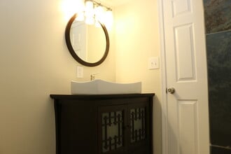 1464 Newton St NW, Unit B in Washington, DC - Building Photo - Building Photo