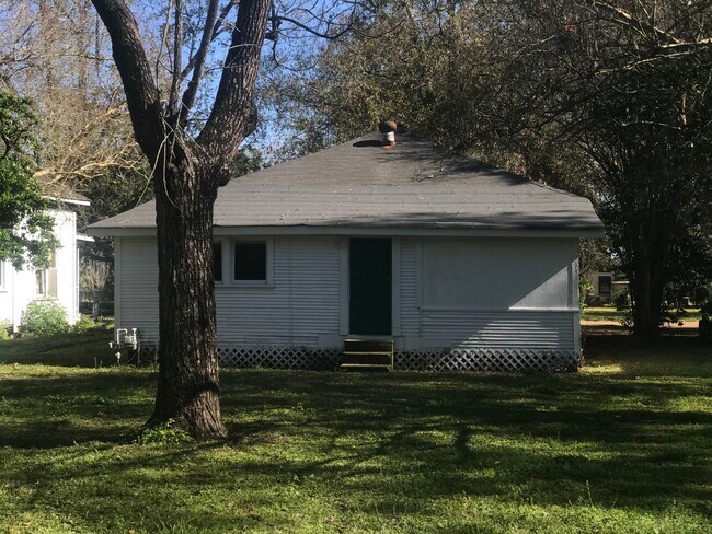 311 N Royal St in Deridder, LA - Building Photo - Building Photo