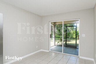 906 Hart St in Clearwater, FL - Foto de edificio - Building Photo