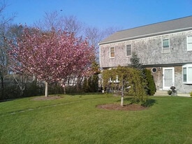 26 Lone Tree Rd, Unit B in Dennisport, MA - Building Photo