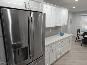 10124 Rising Tree St in Las Vegas, NV - Building Photo - Building Photo