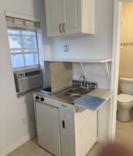 10340 SW 43rd St, Unit 1 in Miami, FL - Foto de edificio - Building Photo