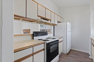 100 Creekview Dr in Jacksonville, NC - Building Photo - Building Photo