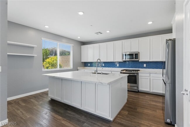 property at 5 Vicolo Loren