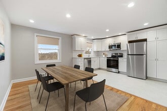 21 Promenade St in Crafton, PA - Building Photo - Building Photo