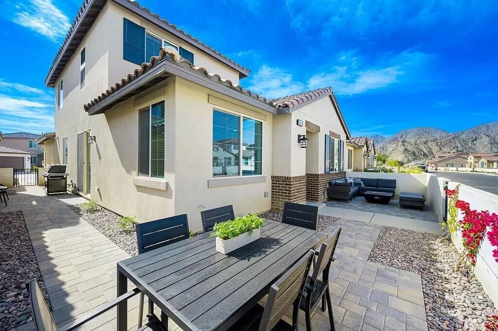80412 Kiawah Is in La Quinta, CA - Foto de edificio