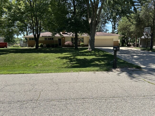 property at 3754 Hi Villa Dr