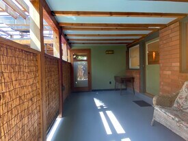 815 Douglas St, Unit downstairs apartment in Los Angeles, CA - Building Photo