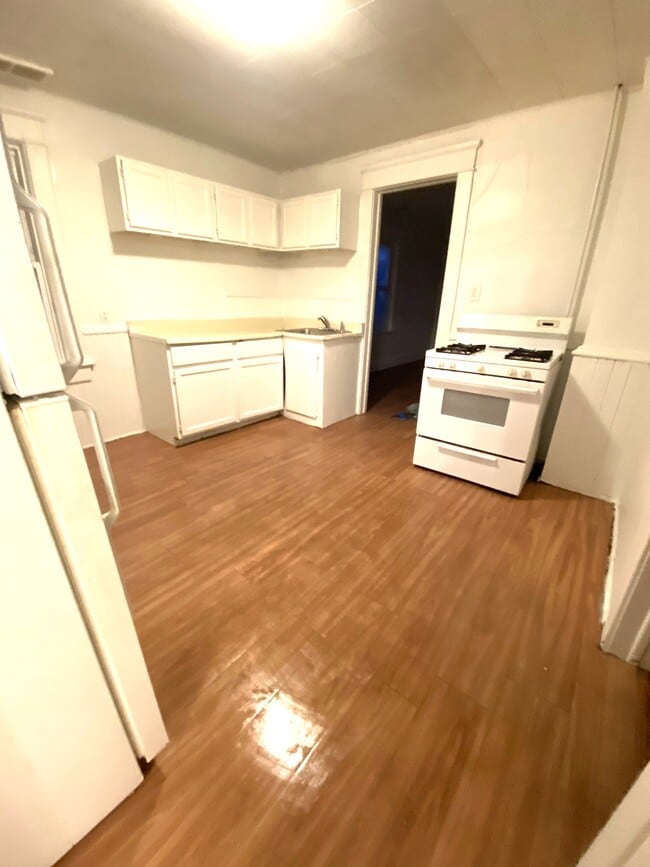 526 E 22nd St, Unit 2