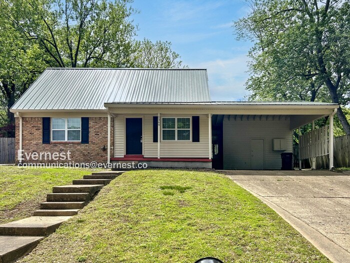 1369 Bennington Dr in Southaven, MS - Foto de edificio