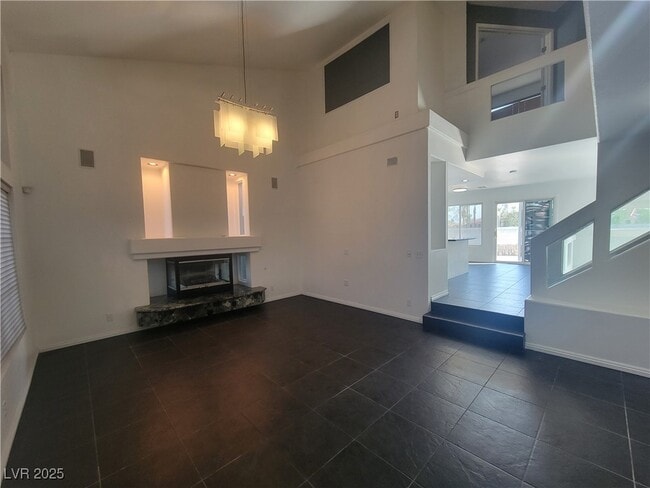 2094 Silver Breeze Ave in Las Vegas, NV - Building Photo - Building Photo