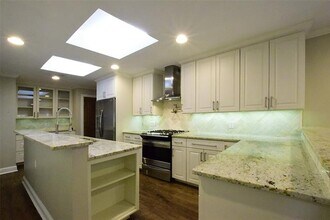 6507 Starling Cir in Dallas, TX - Building Photo - Building Photo