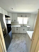 1182 N Kingsley Dr in Los Angeles, CA - Building Photo - Building Photo