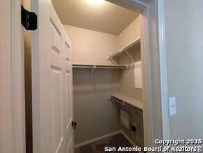 1326 Crow Ct in San Antonio, TX - Building Photo - Building Photo