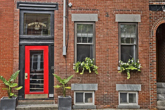 15 Medford St, Unit 1 in Chelsea, MA - Building Photo - Building Photo