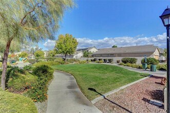 9020 Square Knot Ave in Las Vegas, NV - Foto de edificio - Building Photo