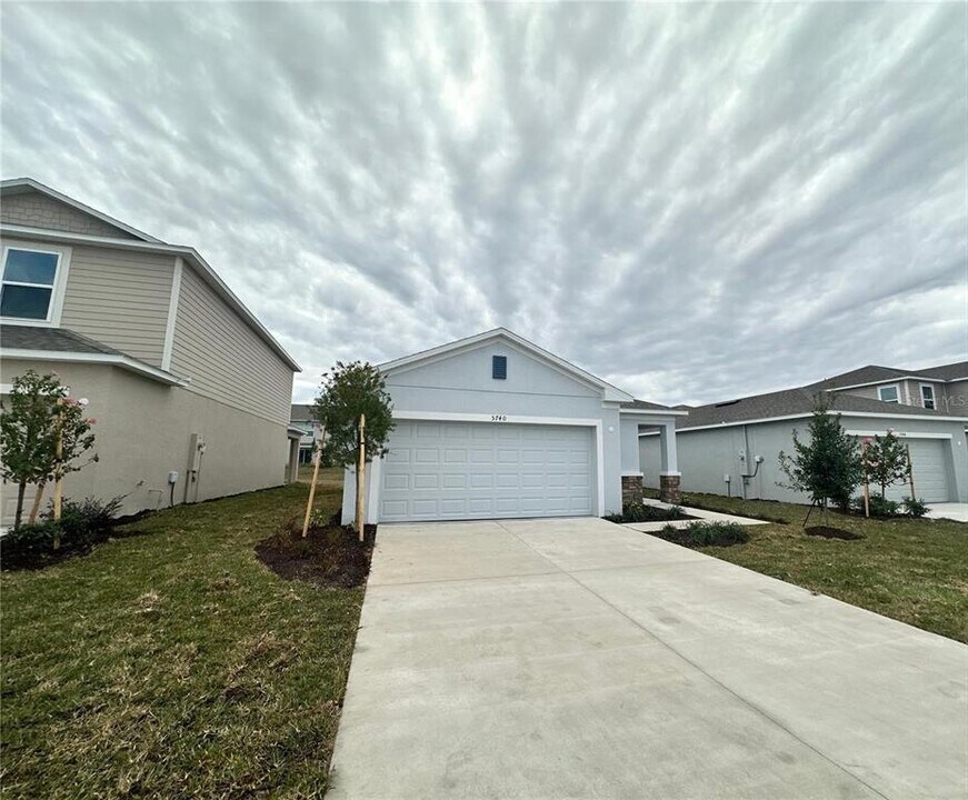 5740 Le Marin Wy in Kissimmee, FL - Building Photo