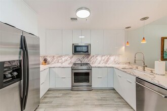 217 18th Ave in Indian Rocks Beach, FL - Building Photo - Building Photo