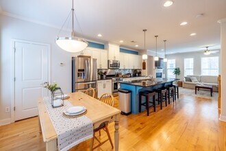 260 Goodson Way NW in Atlanta, GA - Building Photo - Building Photo