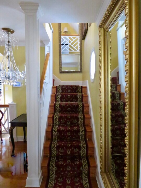 1044 26th St S in Arlington, VA - Foto de edificio