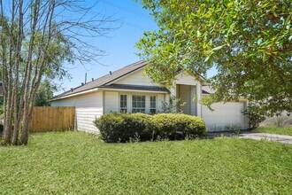 420 Woodlake Dr in Huffman, TX - Building Photo - Building Photo