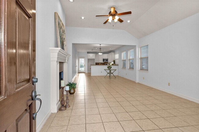 111 Cove Pl in Montgomery, TX - Building Photo - Building Photo