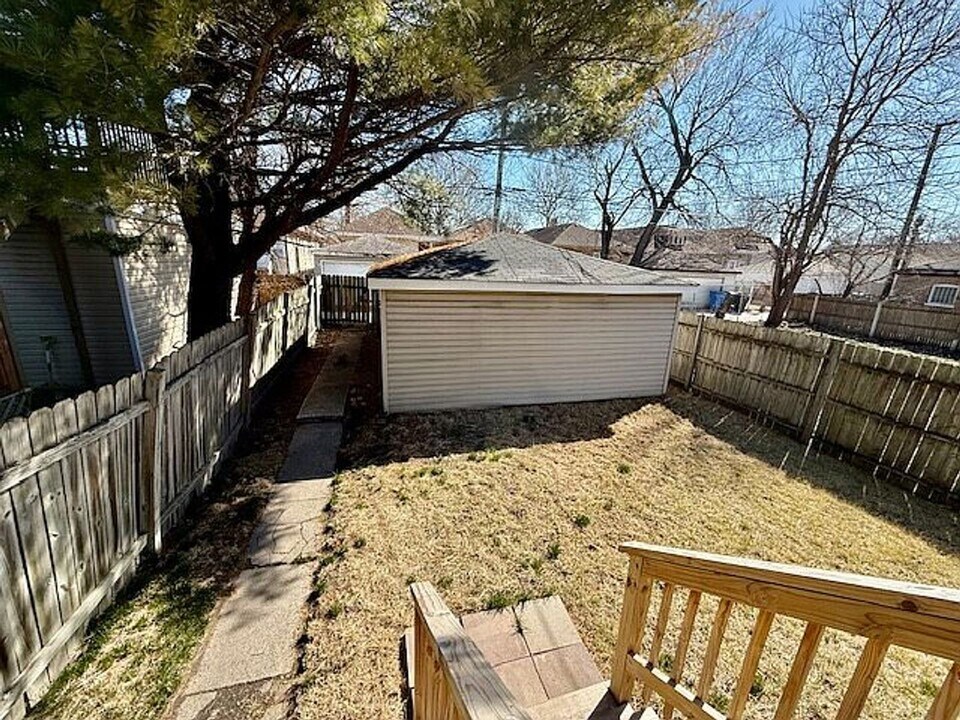 7545 S Ridgeland Ave in Chicago, IL - Building Photo