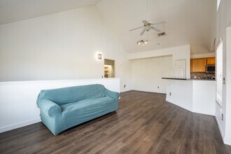 8973 Lee Vista Blvd in Orlando, FL - Building Photo - Building Photo