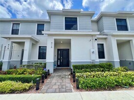 414 NE 12th St in Florida City, FL - Building Photo