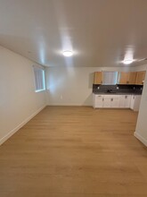 6208 Brynhurst Ave in Los Angeles, CA - Foto de edificio - Building Photo