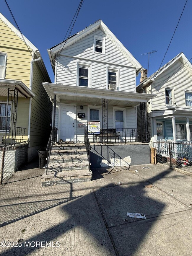 property at 467 State St