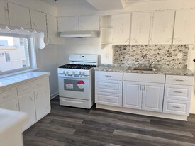 127 Portland St, Unit 2 in Haverhill, MA - Building Photo