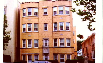 2421-2423 W Lunt St Apartments