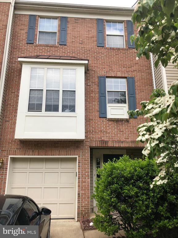 property at 2463 Clover Field Cir
