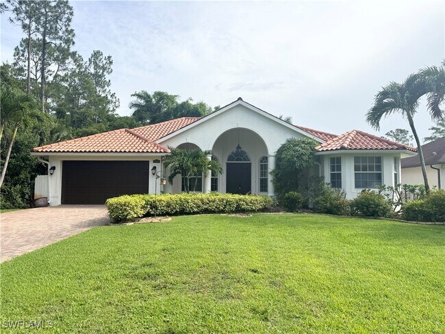 5071 Coral Wood Dr in Naples, FL - Building Photo - Building Photo