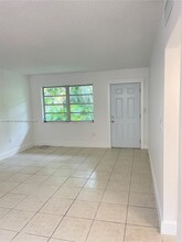 10846 NE 3rd Ct in Miami, FL - Building Photo - Building Photo