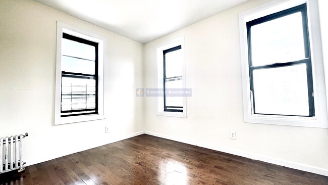 530 Isham St in New York, NY - Building Photo - Building Photo