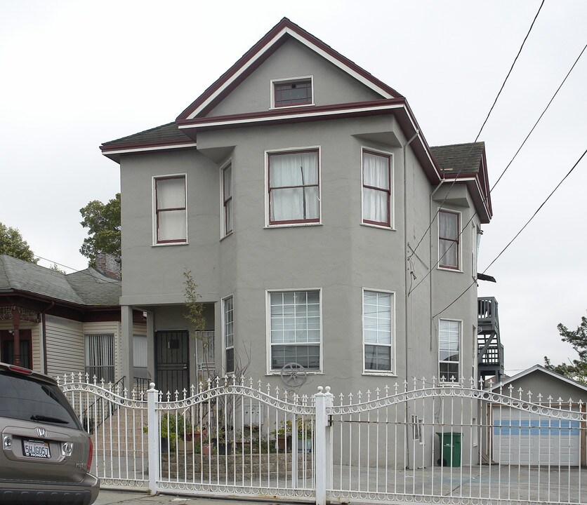 1906 24th Ave in Oakland, CA - Foto de edificio