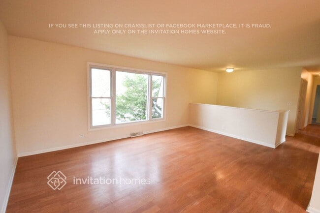 714 N Pinecrest Rd in Bolingbrook, IL - Building Photo - Building Photo