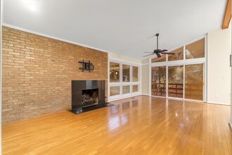 7711 Arrowood Ct in Bethesda, MD - Foto de edificio - Building Photo