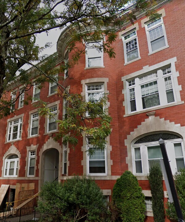 7 Strathmore Rd in Brookline, MA - Foto de edificio