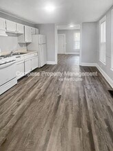 37 Grove St NE in Grand Rapids, MI - Building Photo - Building Photo