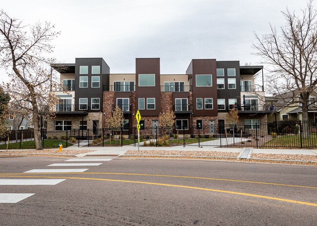 7 E Ramona Ave in Colorado Springs, CO - Building Photo - Building Photo