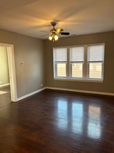 2037 N Kildare Ave in Chicago, IL - Foto de edificio - Building Photo